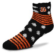 Add Cincinnati Bengals For Bare Feet Women's Homegator Socks To Your NFL Collection