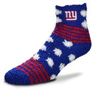 Add New York Giants For Bare Feet Women's Homegator Socks To Your NFL Collection